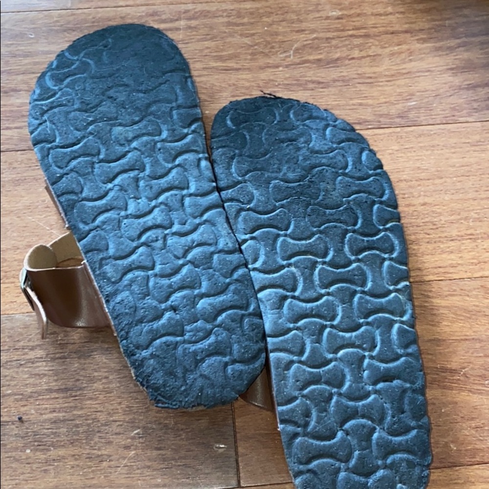 Sandals - Picture 2 of 3